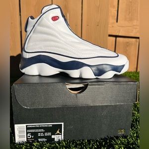 Jordan Pro Strong (GS)